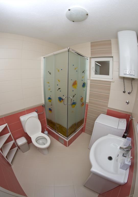 Apartments Kristian Bol Szoba fotó