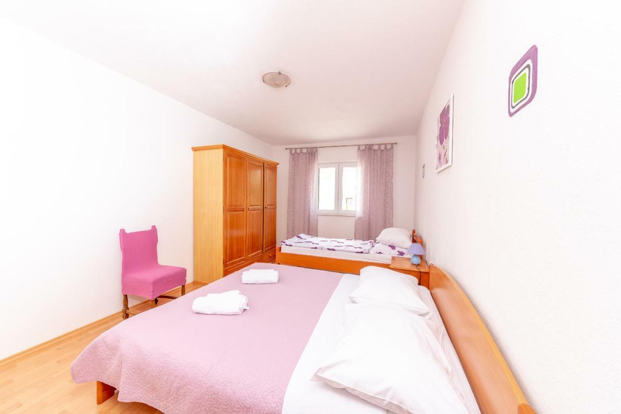 Apartments Kristian Bol Kültér fotó